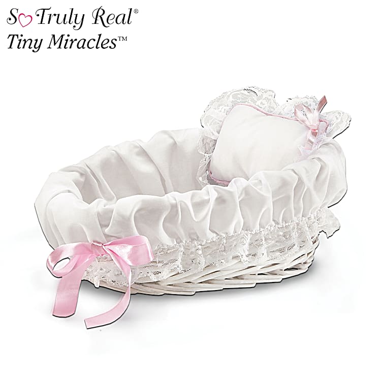Baby doll 2025 wicker bassinet