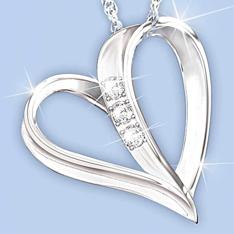 Photo engraved 2025 heart necklace