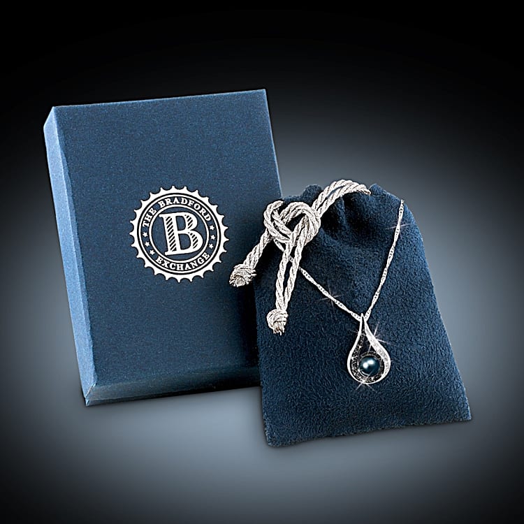 Black pearl and diamond necklace best sale