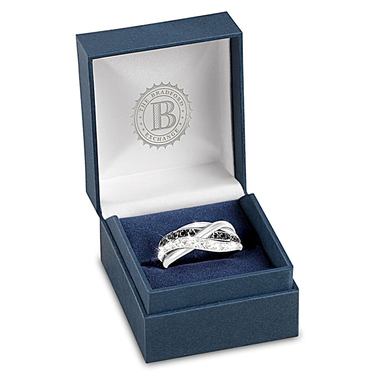 Black white diamond ring top