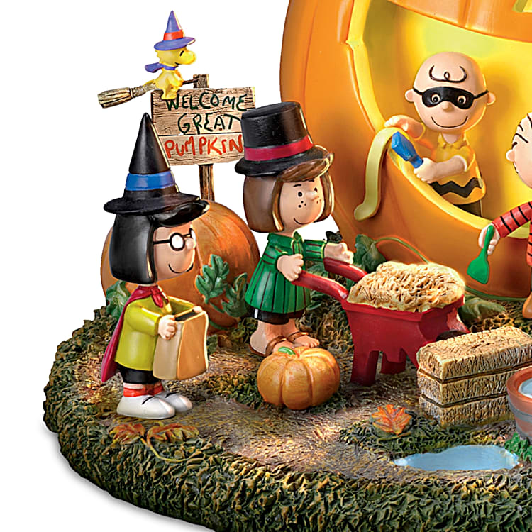 The Snoopy PEANUTS Great Pumpkin Carving Party Halloween