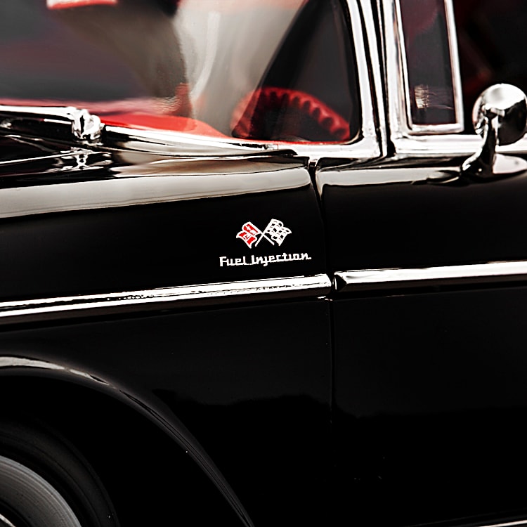 1:18-Scale 1957 Chevrolet Bel Air Diecast Car Featuring