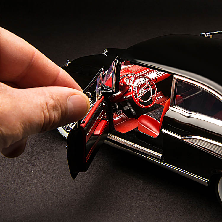 ダイキャストカー 1/18 1957 CHEVROLET BEL AIR Auto World James Bond 1957 Chevrolet Bel Air Convertible 1