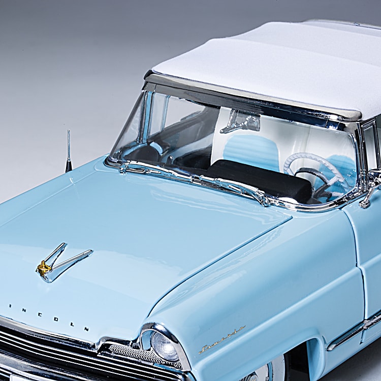1956 Lincoln Premiere Closed Convertible Diecast Car