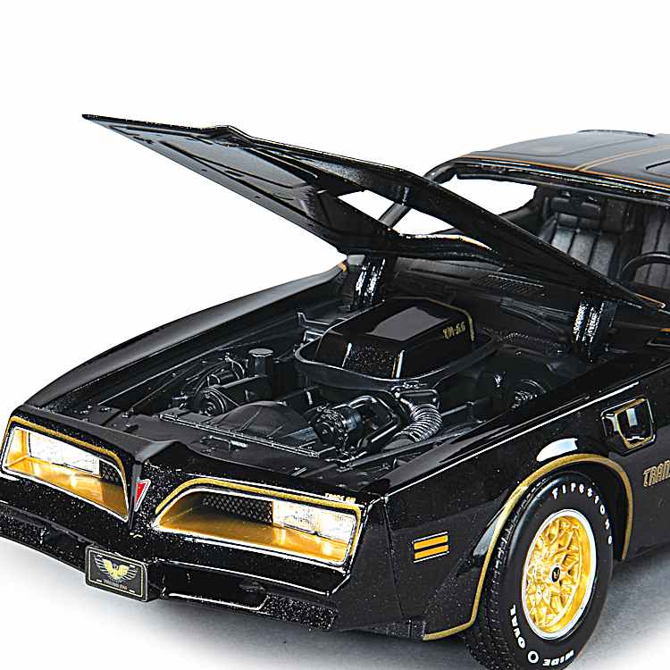 1:18-Scale 1978 Pontiac Firebird Trans Am Diecast Car With