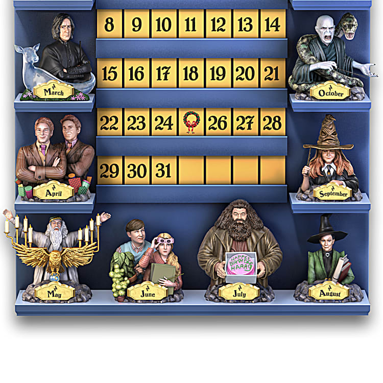 HARRY POTTER Perpetual Calendar Collection And HOGWARTS Castle Display