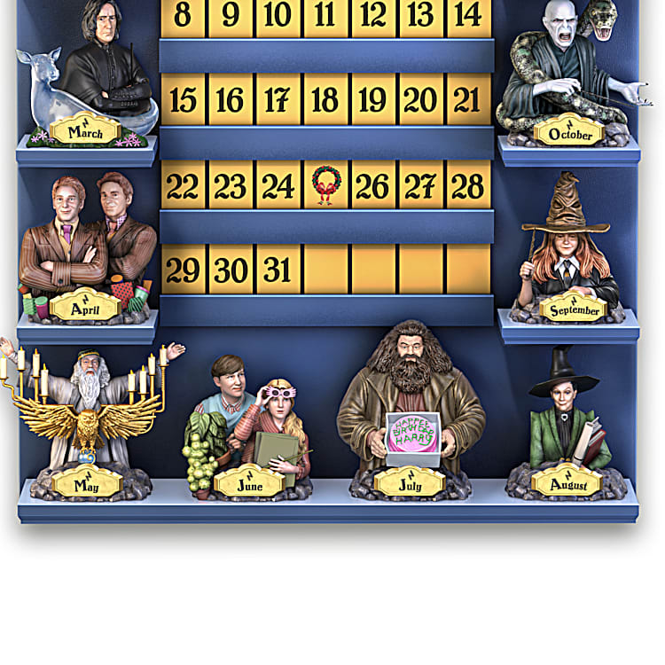 HARRY POTTER Perpetual Calendar Collection And HOGWARTS Castle Display