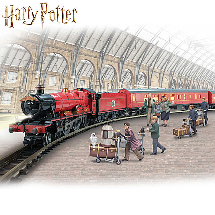 HARRY POTTER HOGWARTS Express Illuminated Electric Train Collection With Hand Painted Figurines 14 piece HO Gauge Track Set