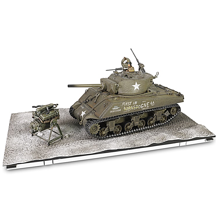 1:32-Scale Diecast Tank Collection Featuring Different Designs Of