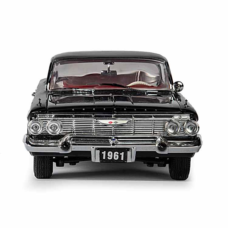 ✯ 1961 IMPALA CONVERTIBLE 1/24 1961 Chevrolet Impala Convertible White with Red Interior