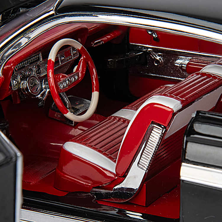 １９６１　ＣＨＥＶＲＯＬＥＴ　ＩＭＰＡＬＡ　ＳＳ４０９　【１／１８】新品、未使用 Impala 1:18-Scale Diecast Car Collection With 1961 SS 409