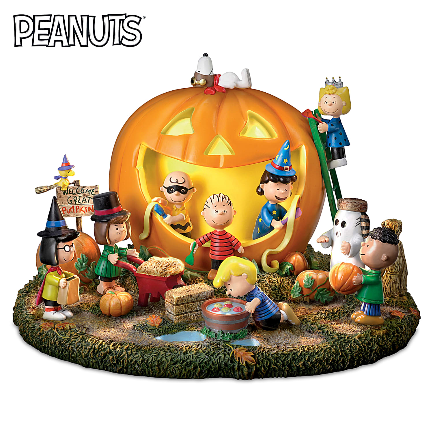 The Snoopy PEANUTS Great Pumpkin Carving Party Halloween Sculpture