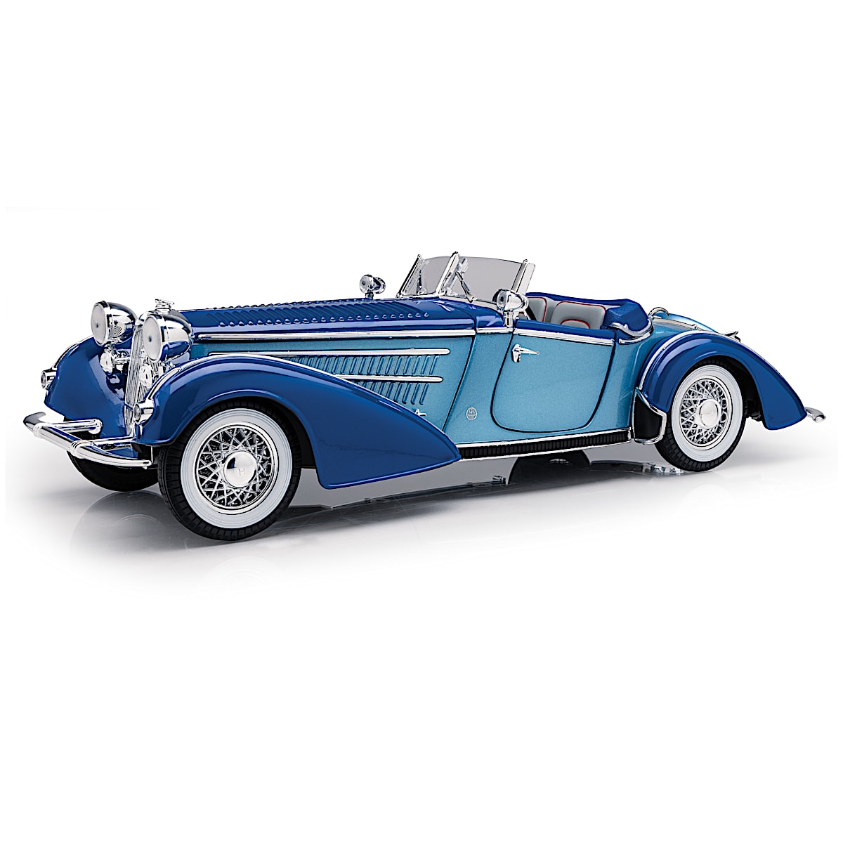 1939 Horch 855 Roadster 1:18-Scale Diecast Car Featuring An