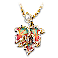 Queen Elizabeth II-Inspired Maple Leaf Pendant Necklace